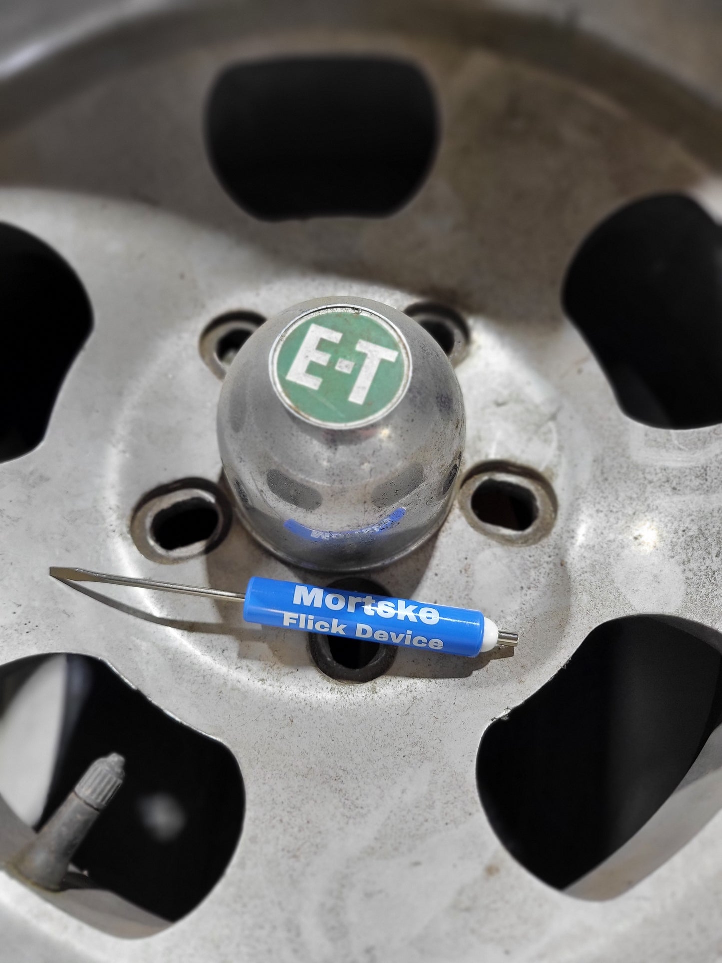 Magnetic Pocket Screwdriver